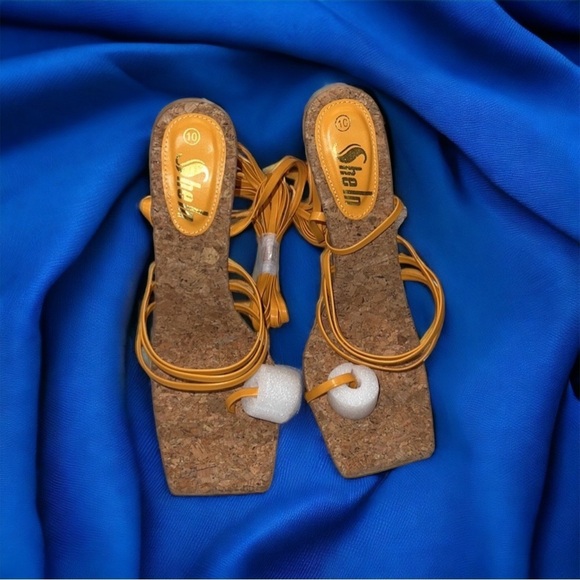 Mustard yellow strappy ankle wrap tie toe ring high heel cork sandals sz 10 - Picture 3 of 4